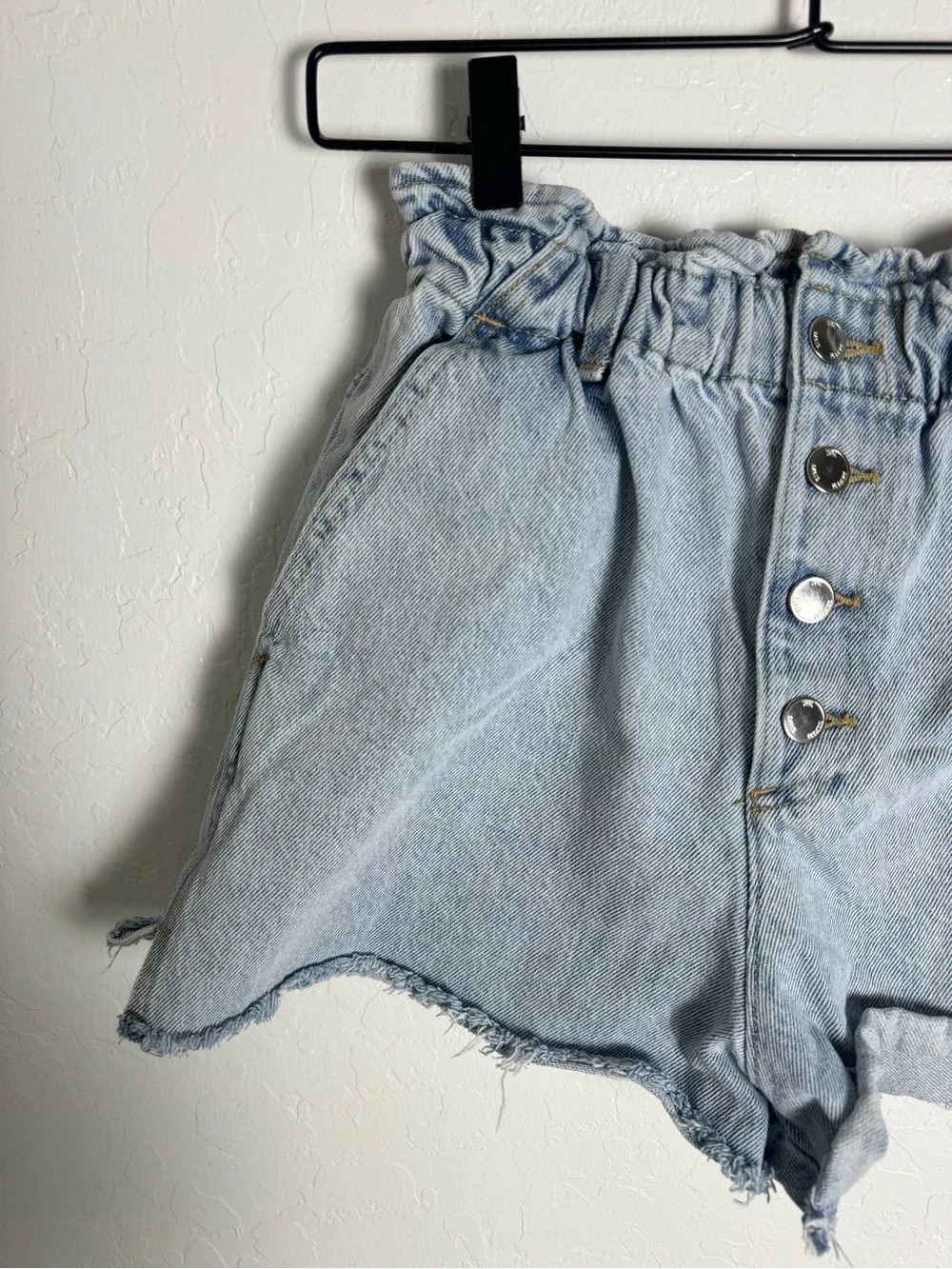 Zara High Rise Paperbag Denim Shorts Light Wash Baggy Size 4